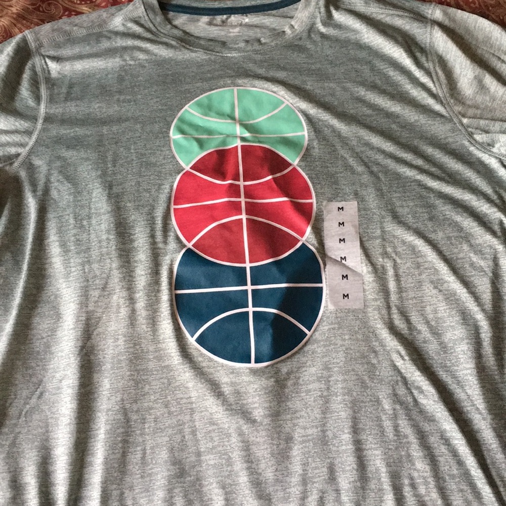 Old navy t shirt